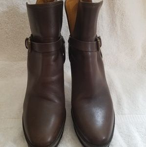 Leather ankle booties 37 1/2 B